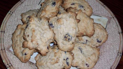 Biscuits croquants à l'avoine, noix de coco, canneberges et pacanes