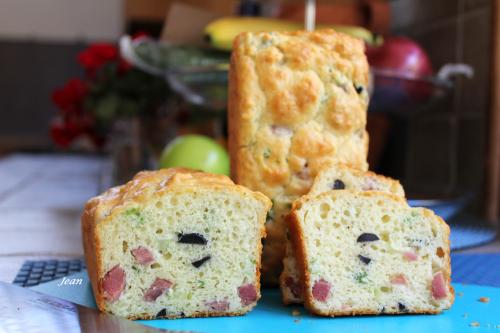 Cake au bœuf fumé et olives noires de Nell | Photo de Nell