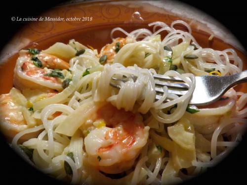 Crevettes à l'orange et au lait de coco sur vermicelles de riz de Messidor | Photo de Messidor