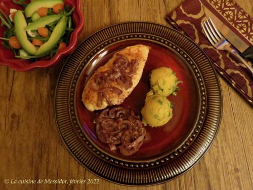 Escalopes de poulet aux oignons caramélisés + de Messidor