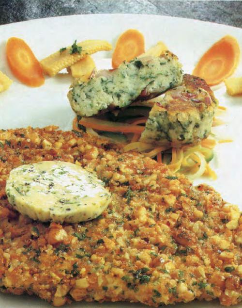 Escalopes de poulet panées aux noix de Qu'est-Ce Qu'on Mange | Photo de PassionRecettes