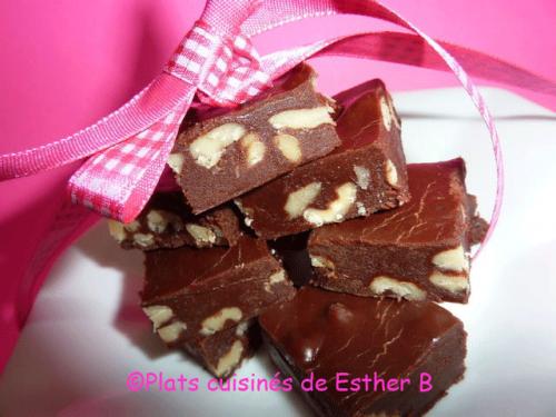 Fudge à la guimauve et aux noix de Esther B | Photo de Estherb