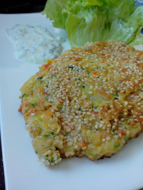 Galette de légumes au sésame et parmesan de Amiel | Photo de Amyel 2283