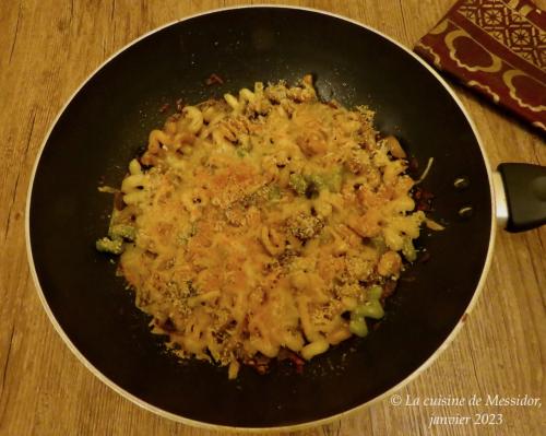 Macaroni au fromage, aux oignons et aux champignons + de Messidor | Photo de Messidor