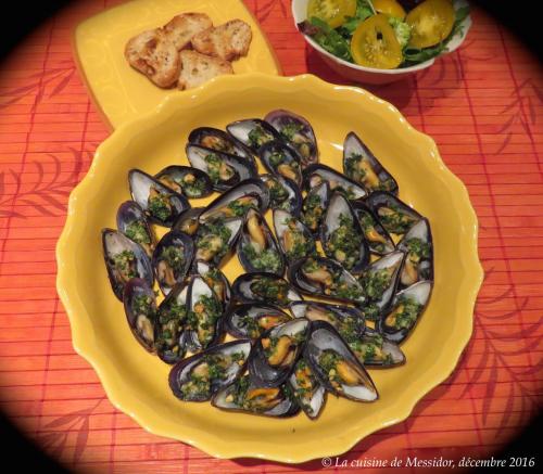 Moules au pesto, noix de cajou et chou frisé + de Messidor | Photo de Messidor