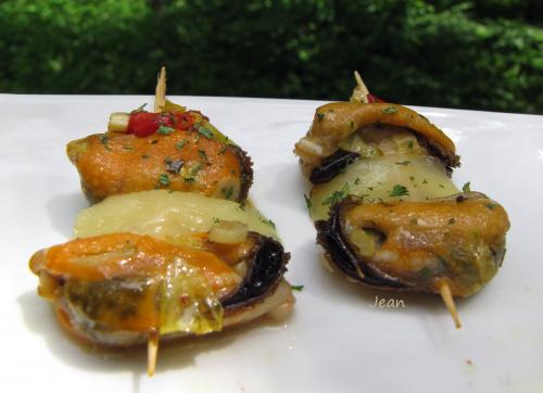 Moules et jarlsberg en mini brochettes, de Nell | Photo de Nell