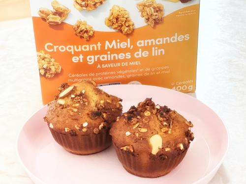 Muffins aux pommes, yogourt, granolas et canneberges séchées | Photo de Mireille