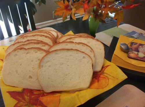 Pain blanc ordinaire au robot boulanger de Hélène L | Photo de PassionRecettes