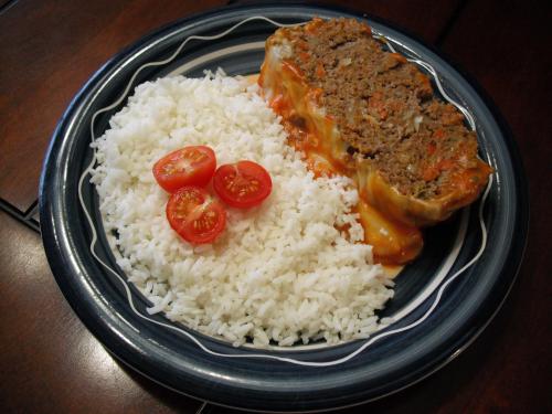 ***pain de viande avec crème de tomate.***