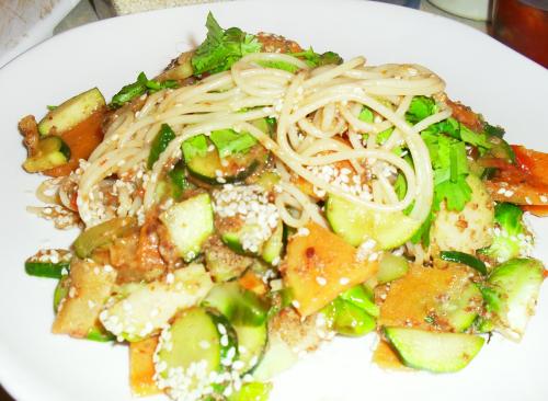 Pâtes aux légumes et miso de Fernandejean | Photo de Bellafern