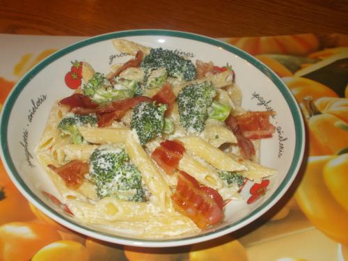 Pennes au brocoli, bacon et romano de Manger Avec Mo | Photo de Manger avec mo