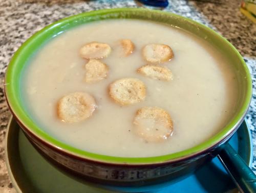 Potage aux pommes de terre crémeuses de Fuchsia | Photo de Kat34