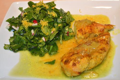 Poulet sauce aux abricots et salade de Mireille | Photo de Mireille