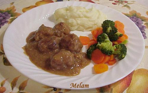 Ragoût de boulettes aux 3 viandes à l'oignon | Photo de Melam