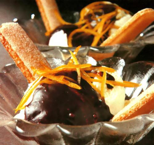 Sauce chocolat - orange et crème glacée de Pol Martin | Photo de PassionRecettes