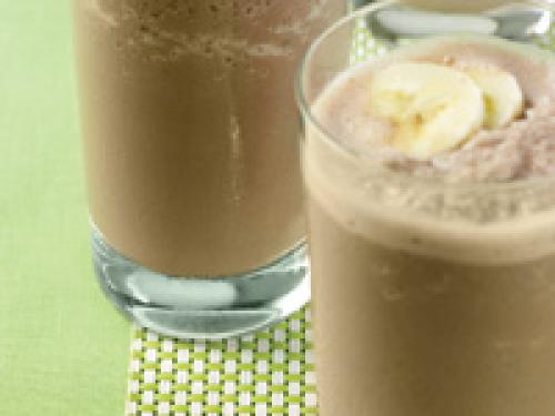 Smoothie aux amandes, chocolat et bananes de Edition Nouvelles | Photo de Edition nouvelles