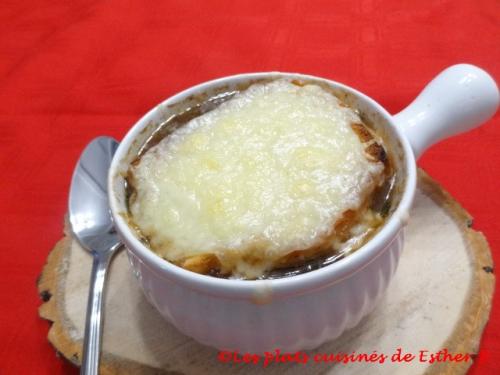 Soupe à l'oignon gratinée de Esther B | Photo de Estherb