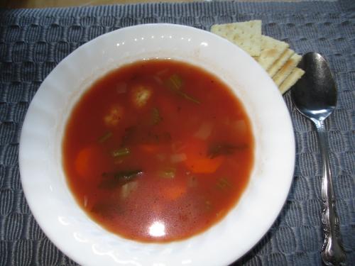 Soupe aux légumes et au boulettes parmesan de Corralou