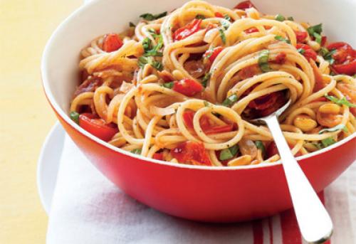 Spaghettis au tomates cerises et légumes (réjean aime) de Jog13 | Photo de Jog13