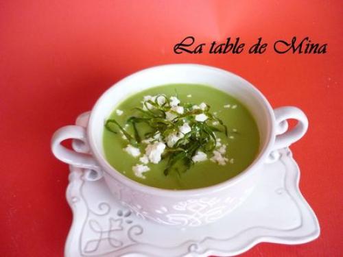 Velouté de petits pois et flocons de neige de chèvre frais de Mamina13 | Photo de Mamina13