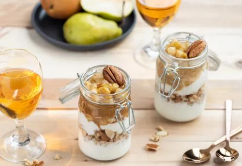 Verrines de poires caramélisées au cidre de glace et douceur à la vanille de Corralou | Photo de Corralou