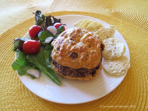 Burgers aux haricots rouges + petits pains aux tomates séchées de Messidor | Photo de Messidor