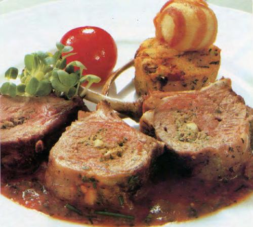 Carré d'agneau farci de Qu'est-Ce Qu'on Mange | Photo de PassionRecettes