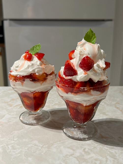 Coupe de fraises à la crème fouettée de Mireille | Photo de Mireille