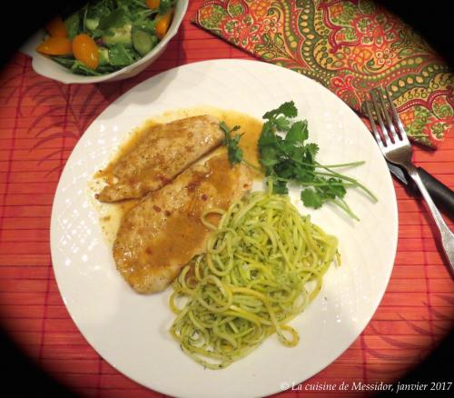 Escalopes de poulet poêlées, sauce express au cari de Messidor | Photo de Messidor