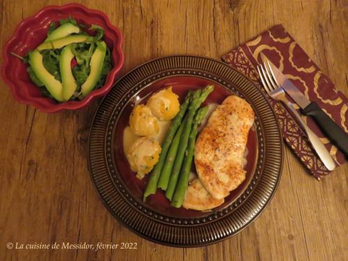 Escalopes de poulet, sauce crémeuse au vin blanc + de Messidor | Photo de Messidor