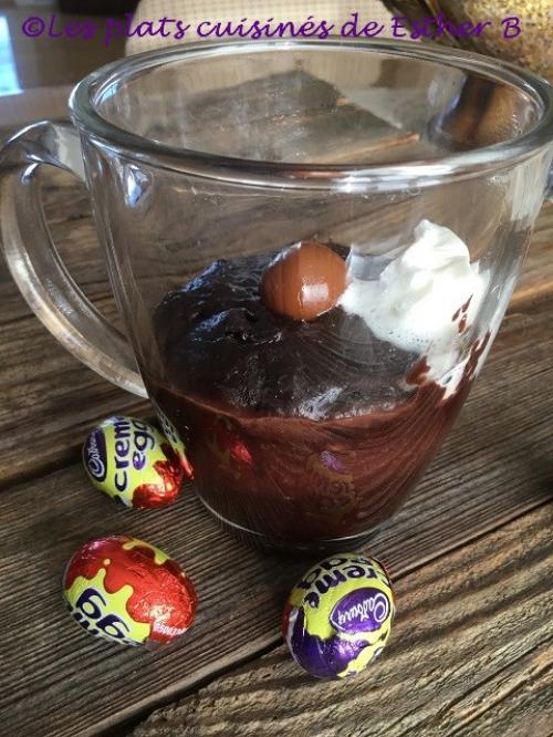 Gâteau de pâques au coeur fondant dans une tasse de Esther B | Photo de Estherb