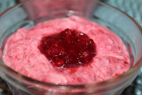 Mousse à la rhubarbe et aux framboise d'isa de Nell | Photo de Nell