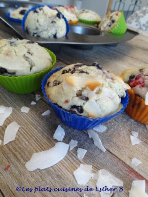 Muffins aux petits fruits, coco et chocolat de Esther B | Photo de Estherb