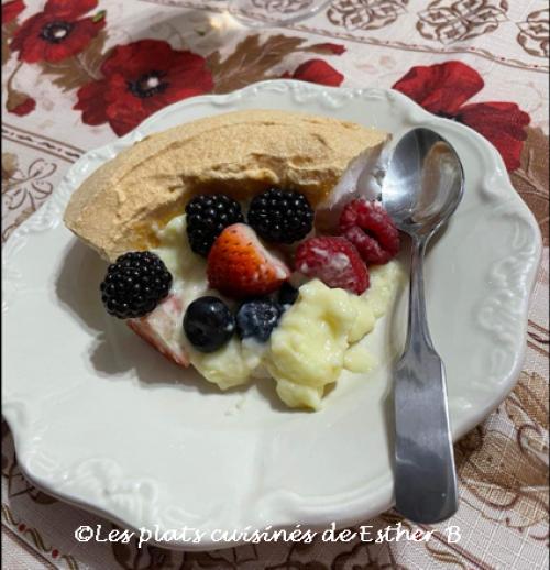 Pavlova aux fruits frais avec crème pâtissière de Estherb | Photo de Estherb