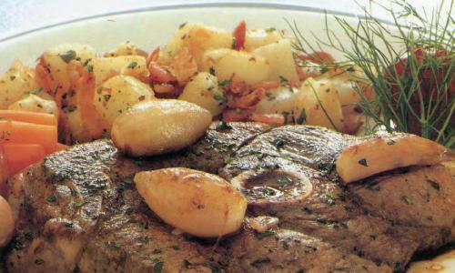 Bifteck de gigot d'agneau au basilic et aux échalotes de Qu'est-Ce Qu'on Mange | Photo de PassionRecettes