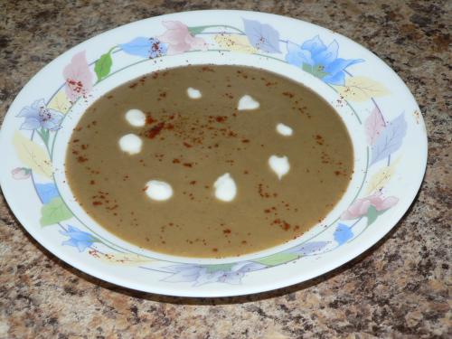 Crème de lentilles au yogourt et à l'ail de vivianne de Baddy | Photo de Baddy