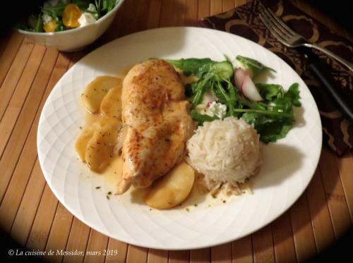 Escalopes de poulet poêlées aux pommes + bis de Messidor | Photo de Messidor