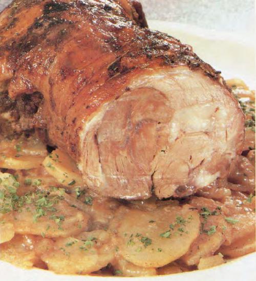 Gigot d'agneau boulangère de Qu'est-Ce Qu'on Mange | Photo de PassionRecettes