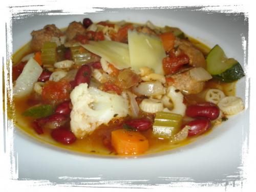 Minestrone aux saucisses (mijoteuse) de Mabelle | Photo de Mabelle