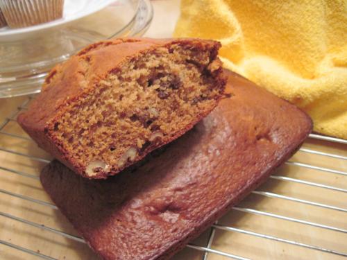 Pain-gâteaux aux bananes et noix facile de Corralou | Photo de Corralou