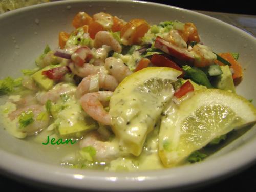 Salade crevettes et légumes improvisée de Nell | Photo de Nell