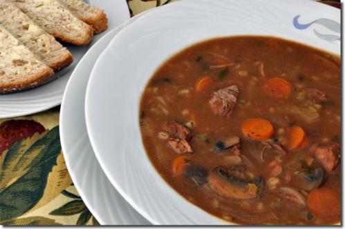 Soupe au boeuf et à l'orge pour mijoteuse de Jean Paré | Photo de Mireille