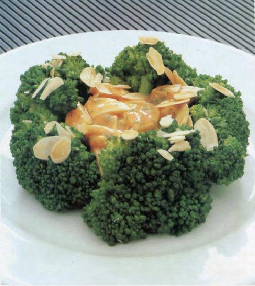 Brocoli aux amandes de Qu'est-Ce Qu'on Mange | Photo de PassionRecettes