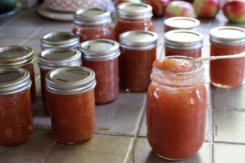 Confitures de rhubarbe et pommes de Nell | Photo de Nell