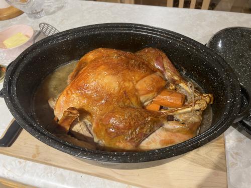 Dinde rôtie au four aux légumes et beurre de Mireille | Photo de Mireille