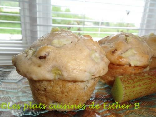 Muffins à la rhubarbe, noix et babeurre de Esther B | Photo de Estherb