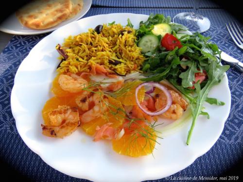 Salade de crevettes et de saumon fumé à l'orange + de Messidor | Photo de Messidor