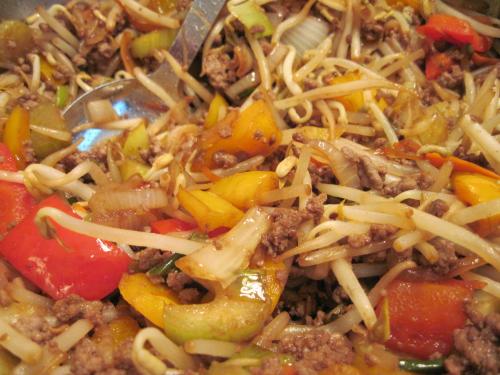 Chop suey au bœuf haché ou poulet ou porc de Corralou | Photo de Corralou