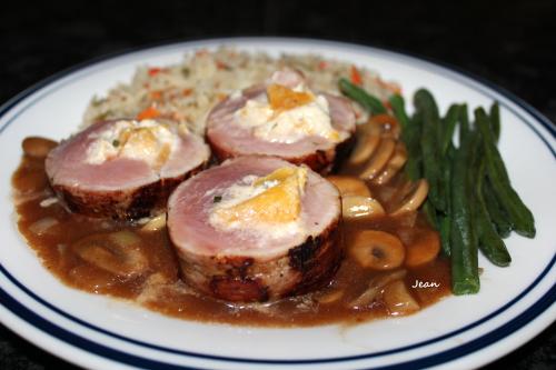 Filet de porc farci au fromage et à la pêche de Nell | Photo de Nell