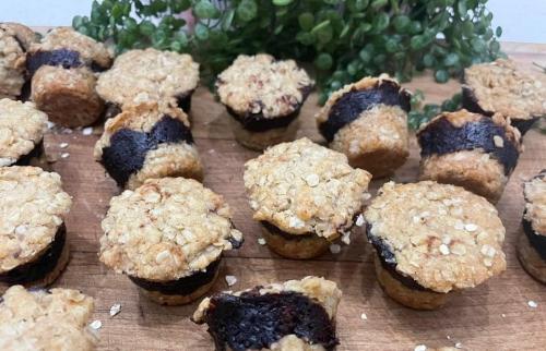 Muffins en carrés aux dattes de Jolyane Gagné | Photo de PassionRecettes